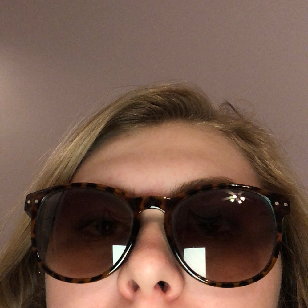 Sunglasses! With round frames